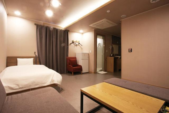 A7 Hotel Suwon Exterior foto